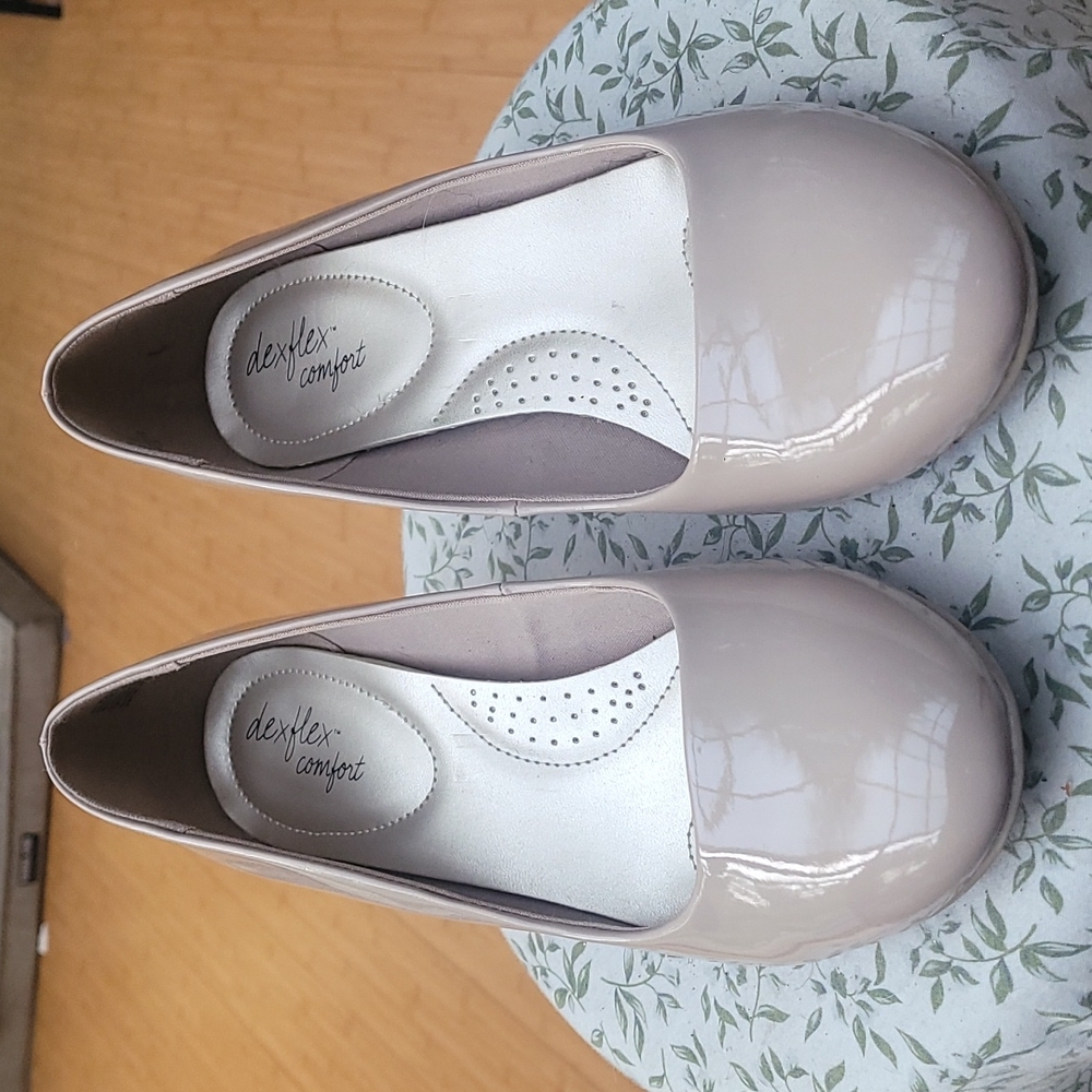 Dexter beige heels size 11w